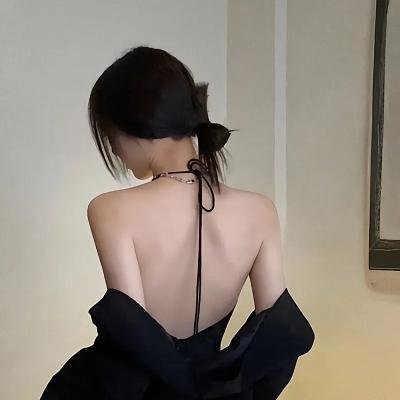 鬼屋丽人