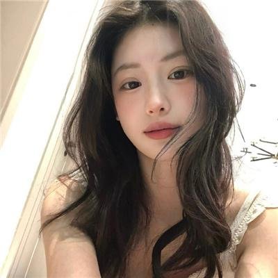 伴游女王